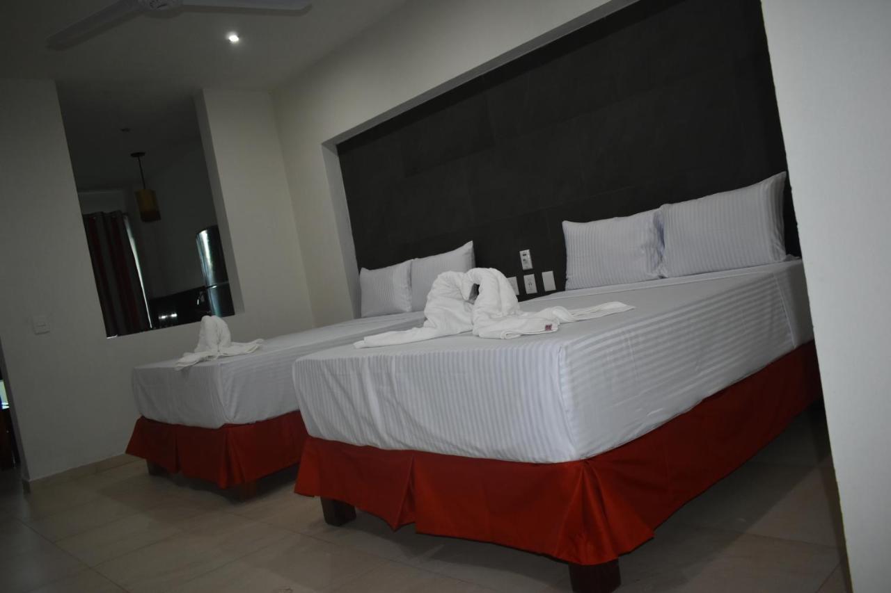 Hotel Malaki Los Ayala Esterno foto